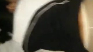 A 學生妹一路被人屌，一路打電話