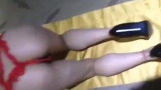 女神窗前熱舞開窗做愛無視行人的存在露臉2