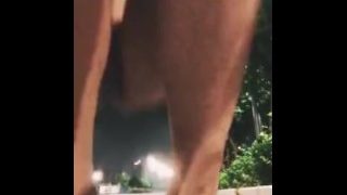 深夜公园脱光 勇气可嘉 但手机画质不佳 – GxxxNight