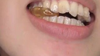 美咲かんなのエロすぎる口内 gummy vore