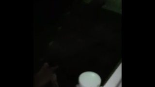 ノンケ おふざけ 全裸で川に飛び込み