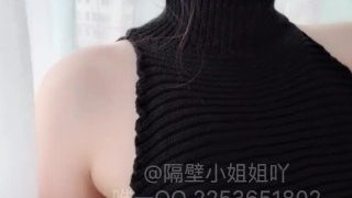 （同城炮友 fkpp.cc）高领露背毛衣欧尼酱杀少妇自拍自慰（1）