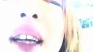 japanese　girl　exhibitionism