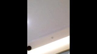 China大叔被小伙玩