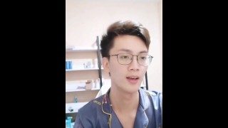 国产同性恋大屌帅小伙直播打飞机自拍