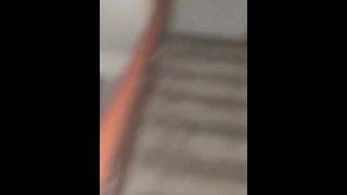 最新极品爆乳大奶妹与男友性爱私拍改变楼道后入啪啪跪舔深喉街头露出高清私拍