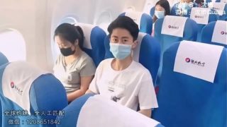 火车偶遇前男友，就在卧铺上干了起来。