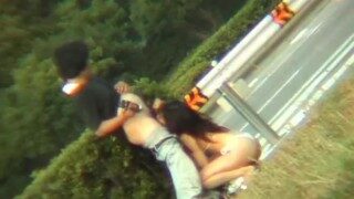 屋外なのにやりすぎ・・・（今なら捕まります）