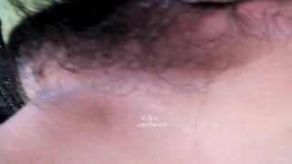 性感紧身包臀夜店装丝袜丁字裤户外公园的石凳上用黄瓜自慰插逼