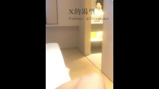 重金约炮高颜值淘宝纹身嫩模，真实近距离口爆