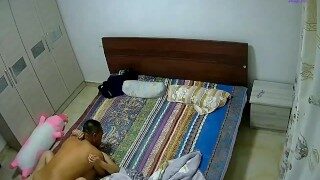 SPY CN CP three times a week(小区一对性欲挺强的夫妻家里摄像头偷拍)