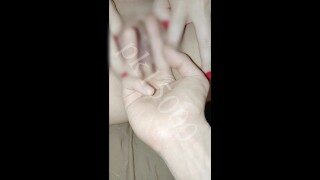 パイパン黒髪少女に優しく手マンしてみた