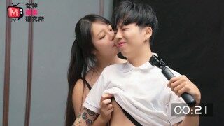 【国产】麻豆传媒作品 /女神羞羞院ep3/ 精彩免费播放