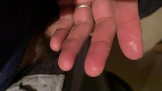 無修正ちんぽ　我慢汁いっぱいの接写　ぬるぬるしてエロい